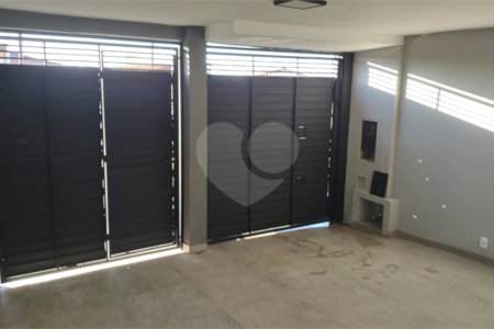 Belíssimo Sobrado com 3 Quartos e 135m² A/C à Venda no Jardim Alvinópolis - Atibaia