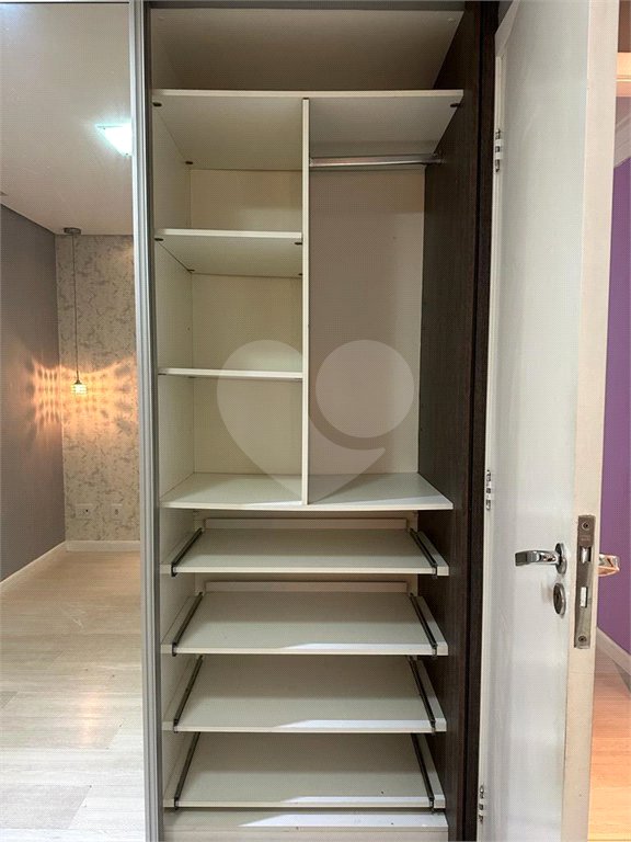 Apartamento MOBILIADO à venda. ÓTIMA OPORTUNIDADE!