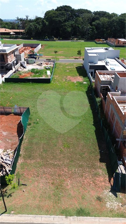Terreno à venda no Condomínio Jardim Villa Sapezal, em Indaiatuba (Chácara Alvorada) — R$ 580.000,00 - Terreno com 360m² de área total (12x30), o terreno é plano e está localizado na entrada do condominio,O Jardim Villa Sapezal conta com infraestrutura completa, ruas largas e pavimentadas, portaria