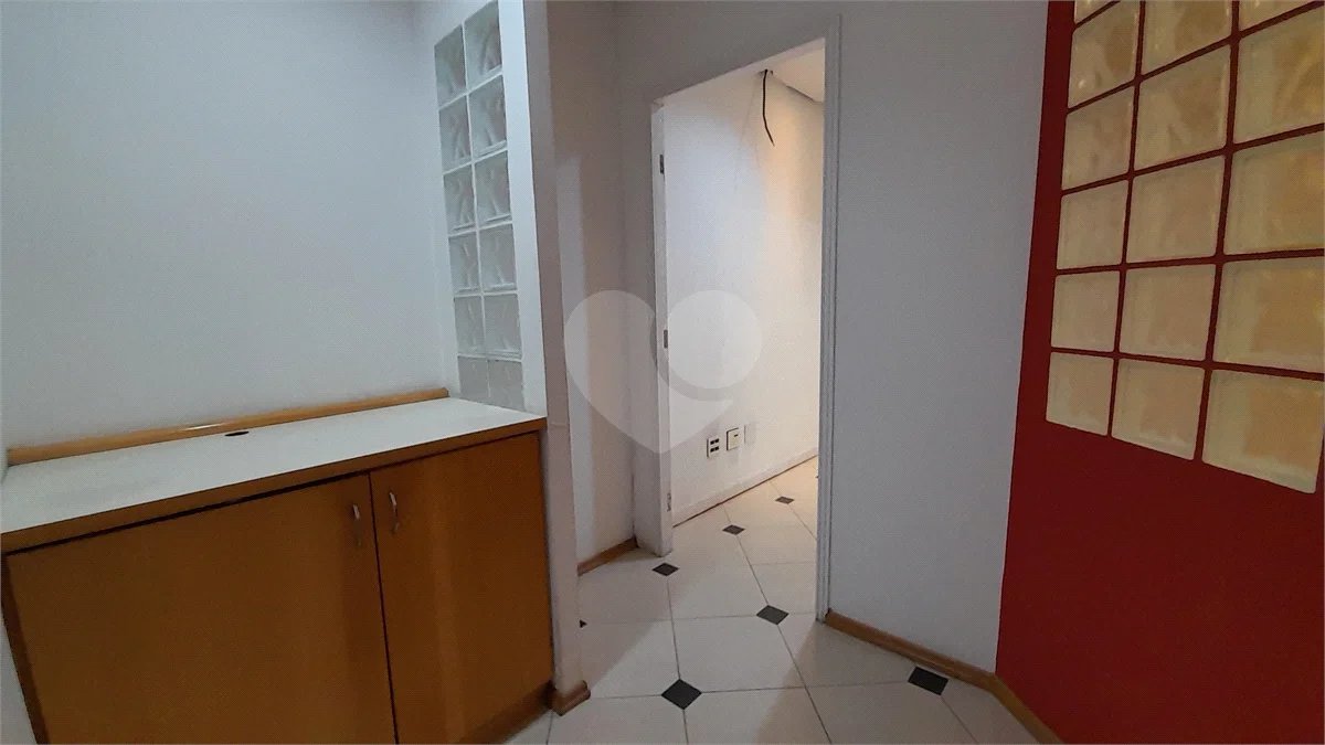 **SALA COMERCIAL DE 80 M² NO BAETA NEVES | EXCELENTE CUSTO-BENEFÍCIO E LOCALIZAÇÃO ESTRATÉGICA**