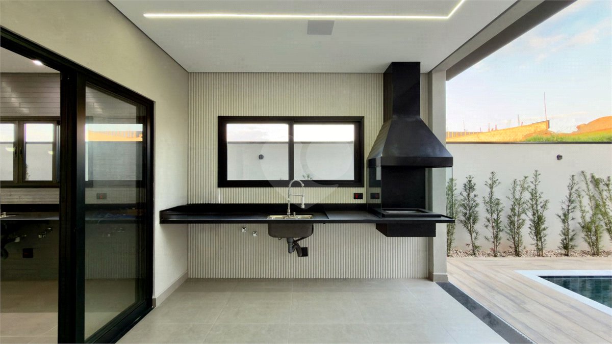 Casa térrea 3 dormitórios (3 suítes), espaço gourmet, piscina, 2 vagas garagem, condomínio fechado com ampla área lazer