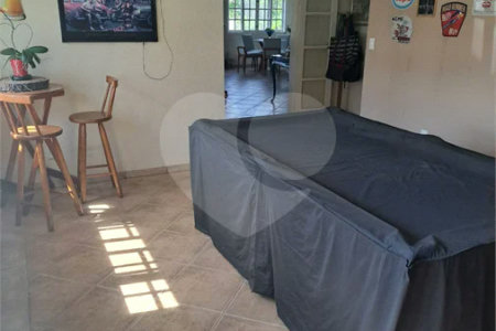 Casa Ampla com 5 Dormitórios, Piscina e Lazer Completo em Terreno de 1.260 m²