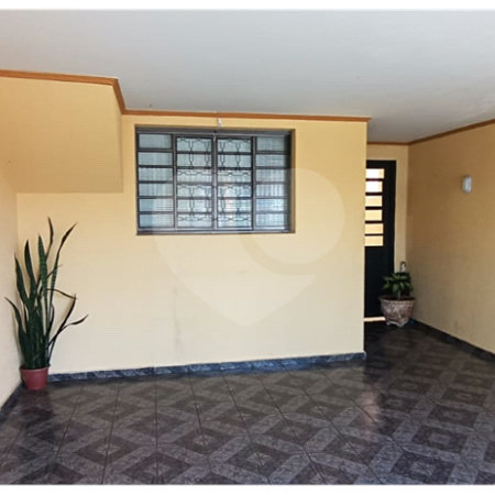 Casa à venda com 3 quartos, sendo 1 suíte, em Vila Boa Vista, São Carlos - SP