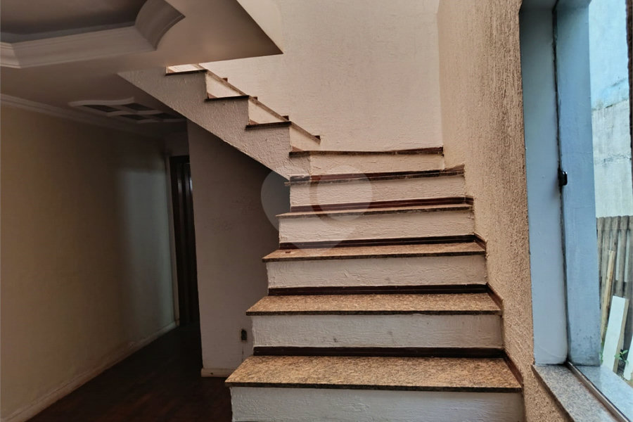 Oportunidade! Sobrado 3 Dorms/ 1 Suíte e 2 Vagas
