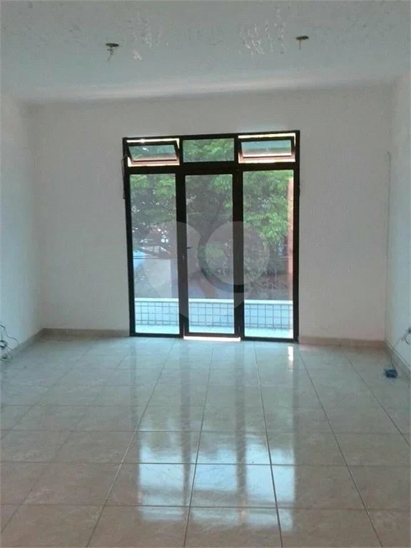 Prédio comercial com 724m² , 8 banheiros e 5 vagas de garagem , à venda na Vila Formosa.