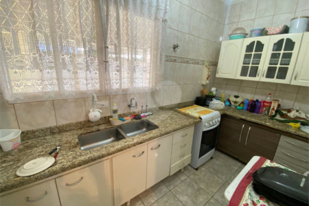 Casa térrea no Jardim Macarengo .