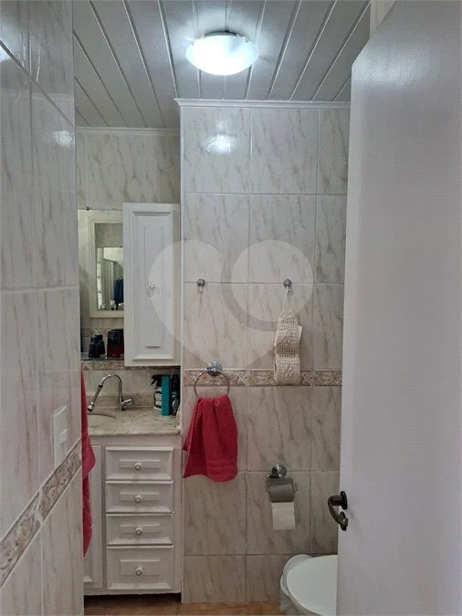 Casa Ampla com 5 Dormitórios, Piscina e Lazer Completo em Terreno de 1.260 m²