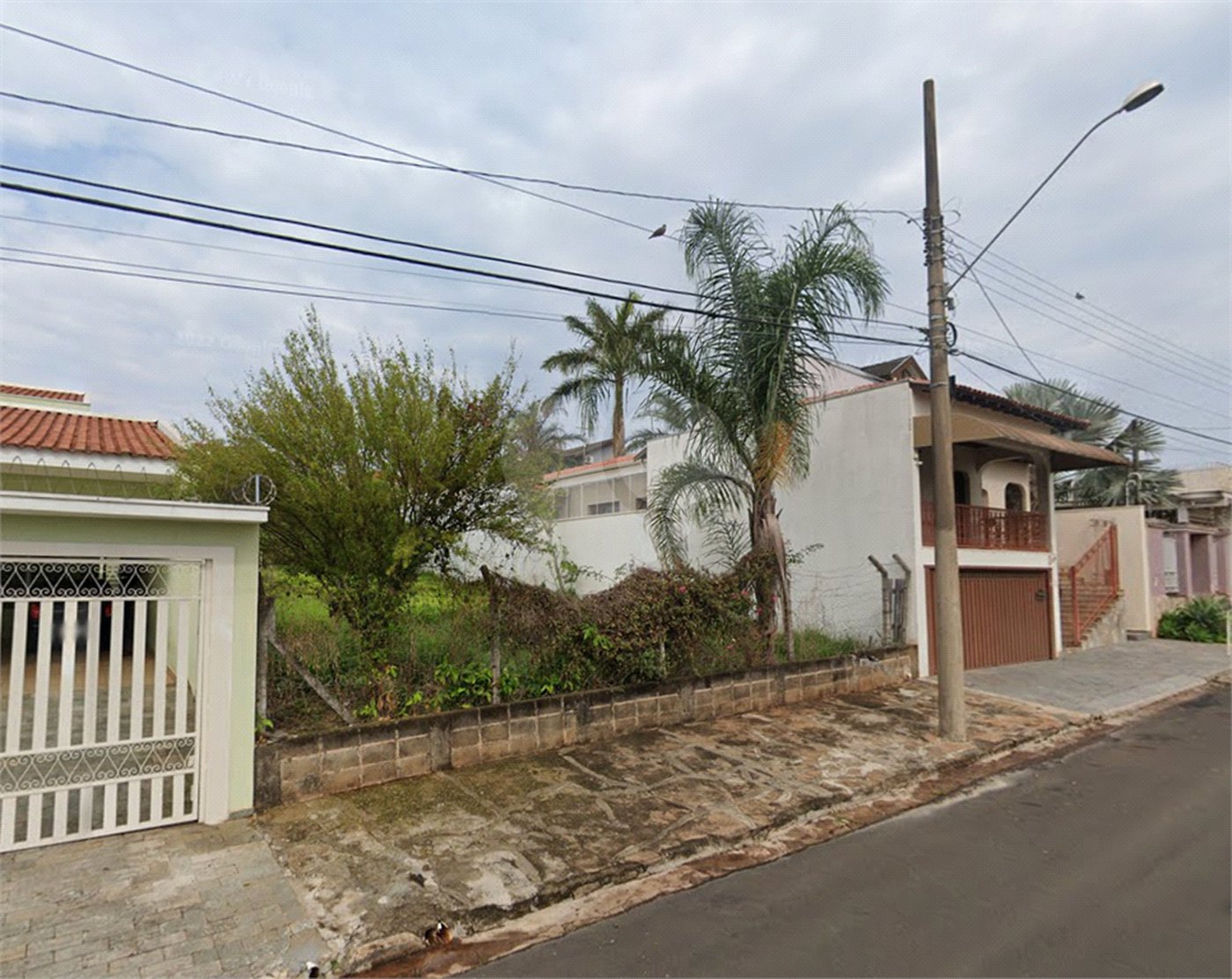 Oportunidade Única no Jardim Cardinalli – Terreno em Localização Privilegiada.