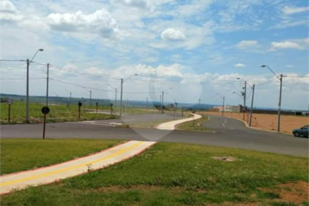 Loteamento no Residencial Arcoville.