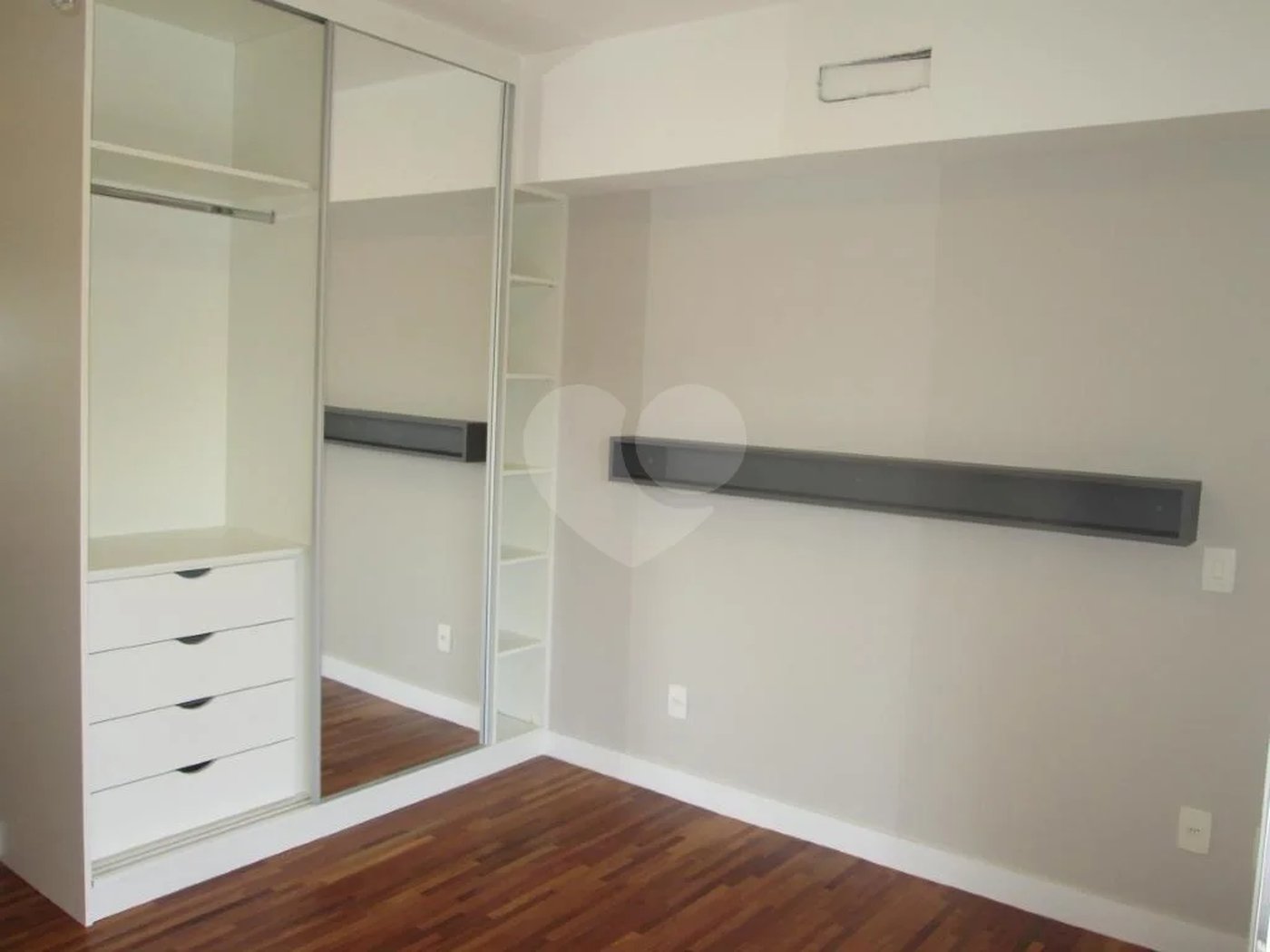 Apartamento novíssimo todo mobiliado, para locação!!