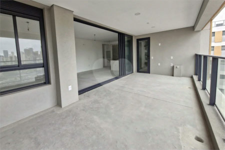 Apartamento à venda com 3 suítes em Brooklin, São Paulo, SP