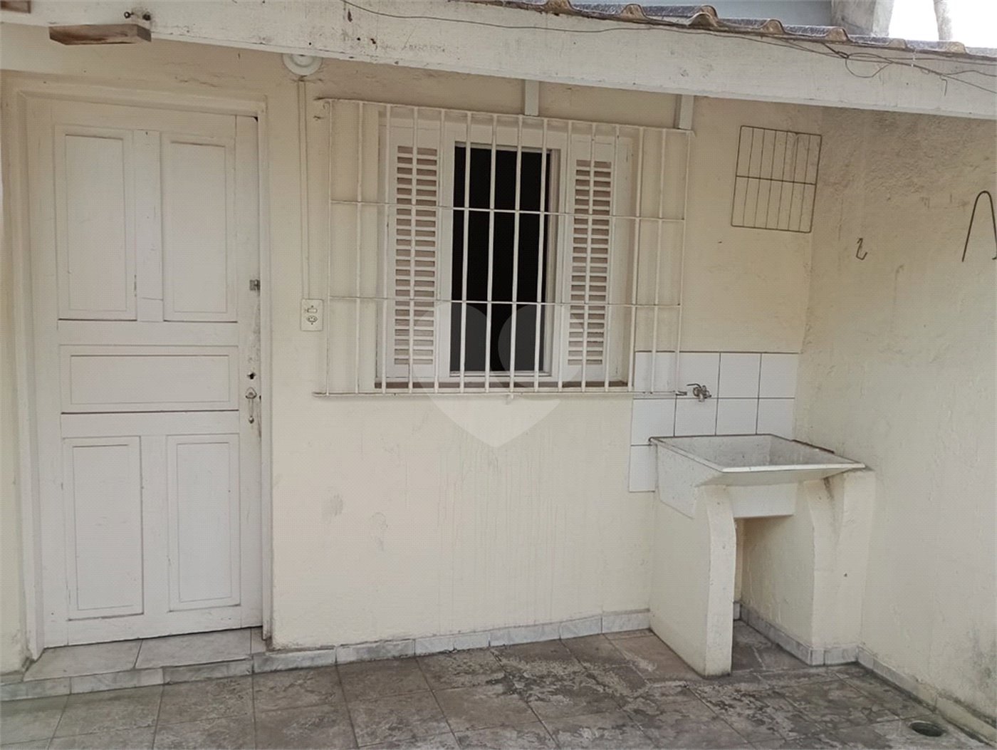 PREDIO COM 2 CASAS NO SACOMÃ