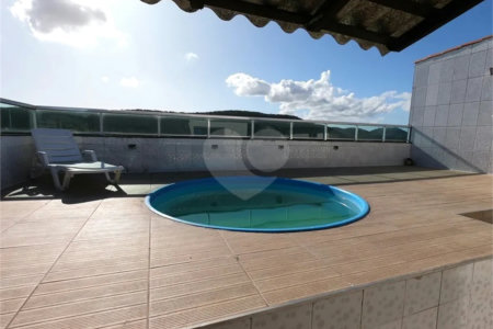 Cobertura Duplex para venda no Edificio Tarre Junior em Cabo Frio/RJ.