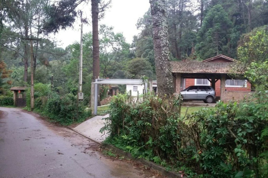 Casa Térrea à venda com 3 quartos, sendo 1 suíte, em Santa Inês, Caieiras, SP