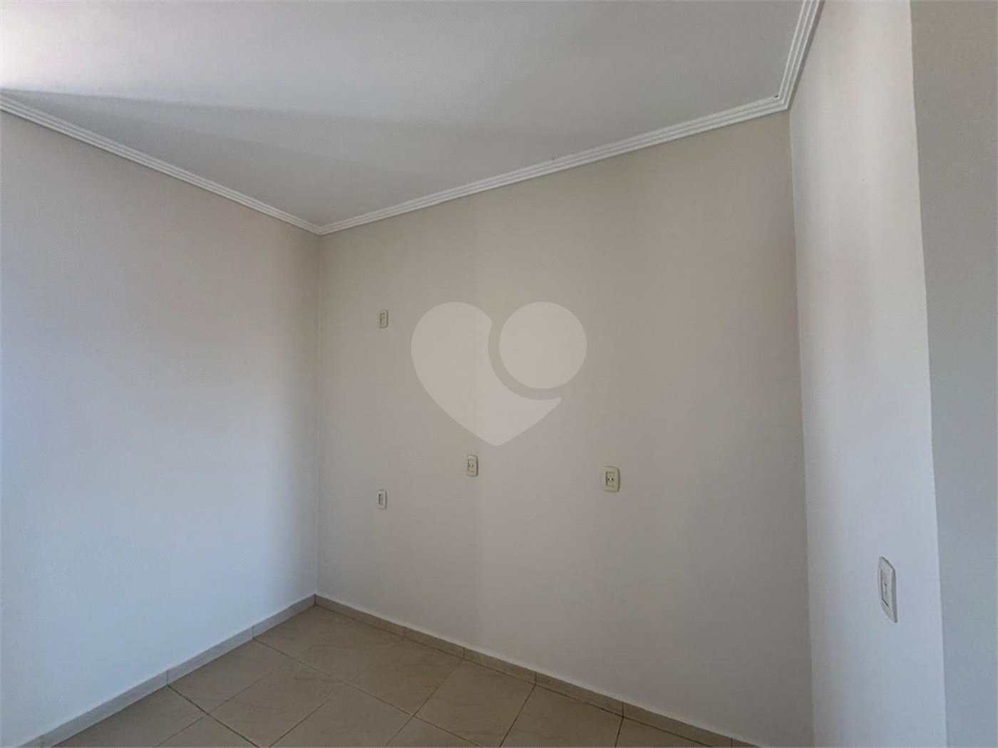 Apartamento de 2 Dormitórios á venda, no Parque Santa Marta em São Carlos.