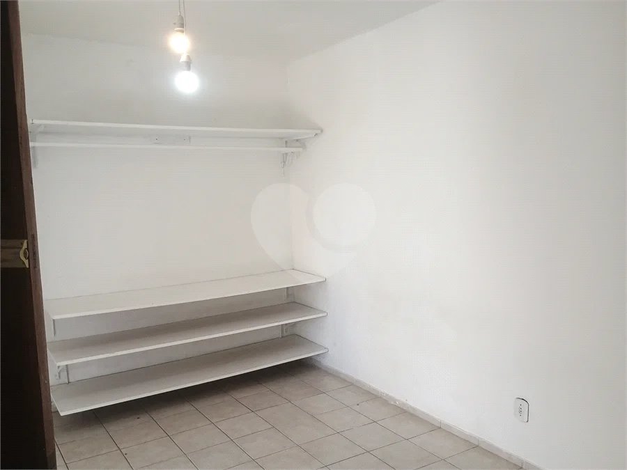 Casa de 1 dormitório com quintal e jardim na Vila Ipojuca!