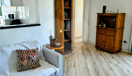 Apartamento à venda com 3 quartos, sendo 1 suíte,  em Campo Belo, São Paulo, SP