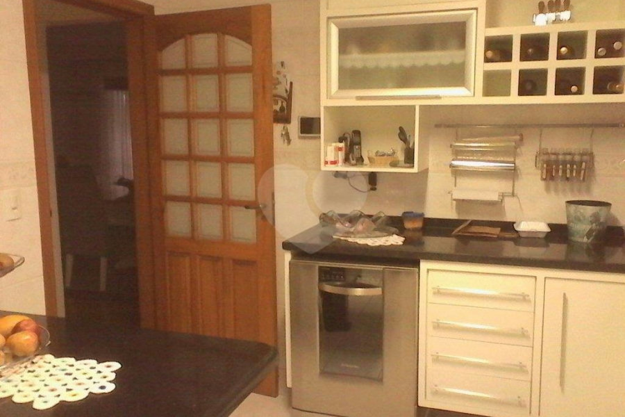 CASA TÉRREA ASSOBRADADA A VENDA NO TREMEMBÉ - 4 DORMS (2 SUÍTES), CHURRASQUEIRA E 4 VAGAS DE GARAGEM