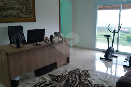 Chácara em Área Rural de Piracaia, com casa principal + 4 kitnets alugadas, excelente localização