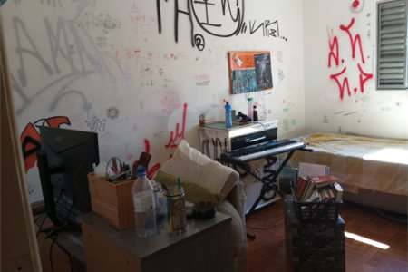 Terreno á venda com 2 casas na Vila Rosália, Guarulhos, SP.
