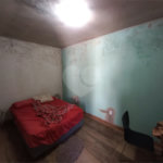 Casa térrea com 2 dormitórios.