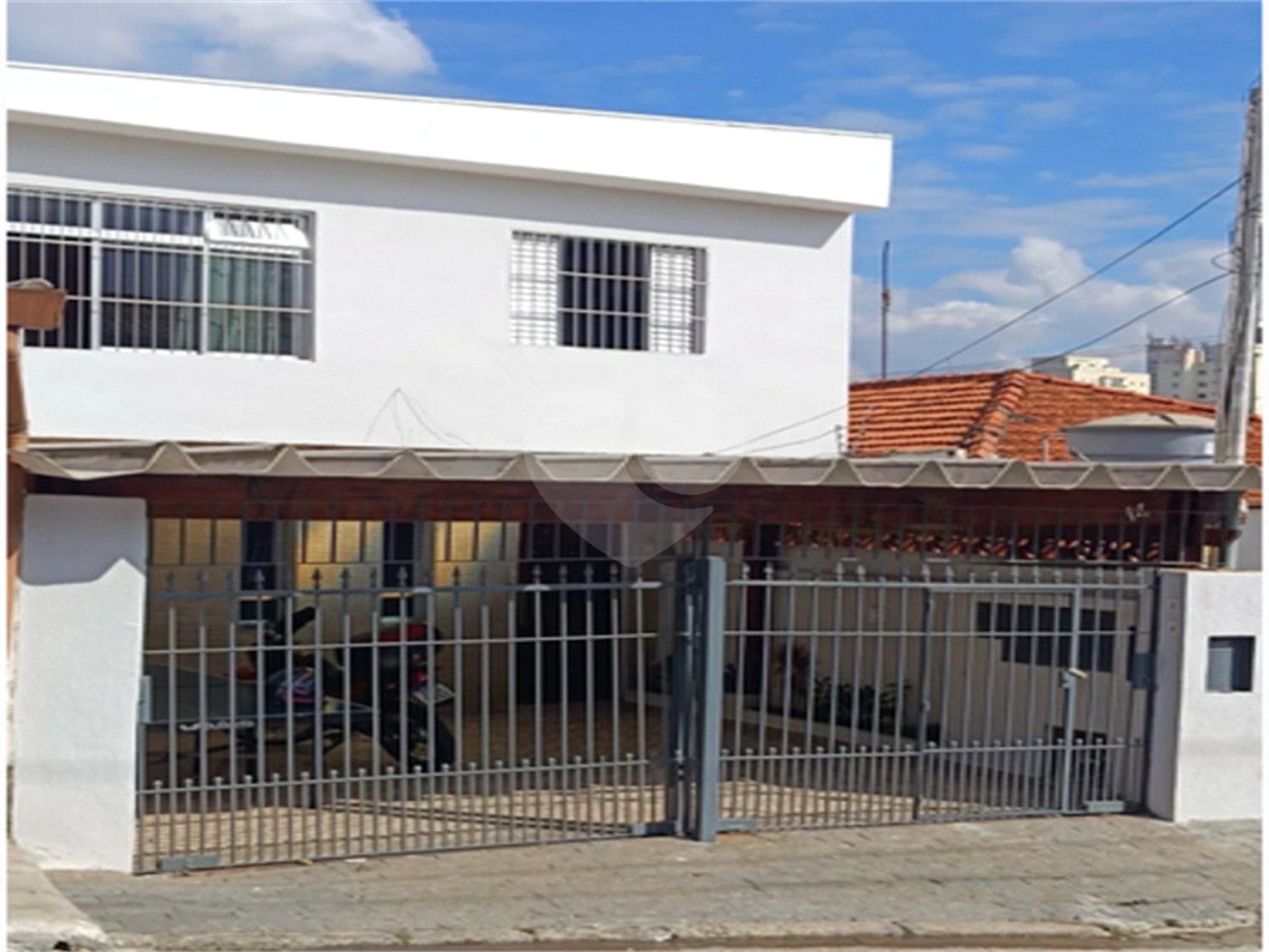 Excelente oportunidade para investidores: três casas locadas, renda mensal imediata e localização estratégica na Saúde!!