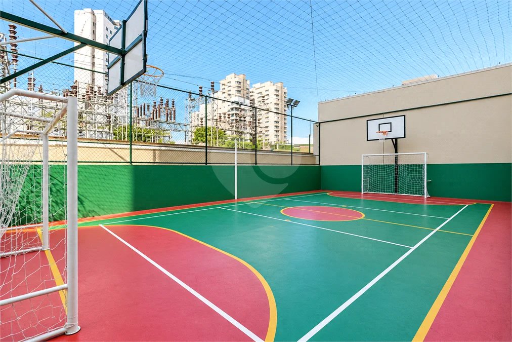 Apartamento com 3 dormitórios, 1 suíte, sala ampliada, varanda gourmet, planejados e 2 vagas. Condomínio com lazer completo e ótima localização em São Bernardo do Campo.
