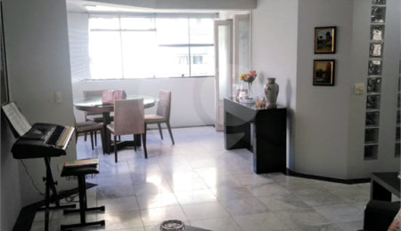 Apartamento à venda com 4 quartos, sendo 1 suíte,  em Vila Andrade, São Paulo, SP
