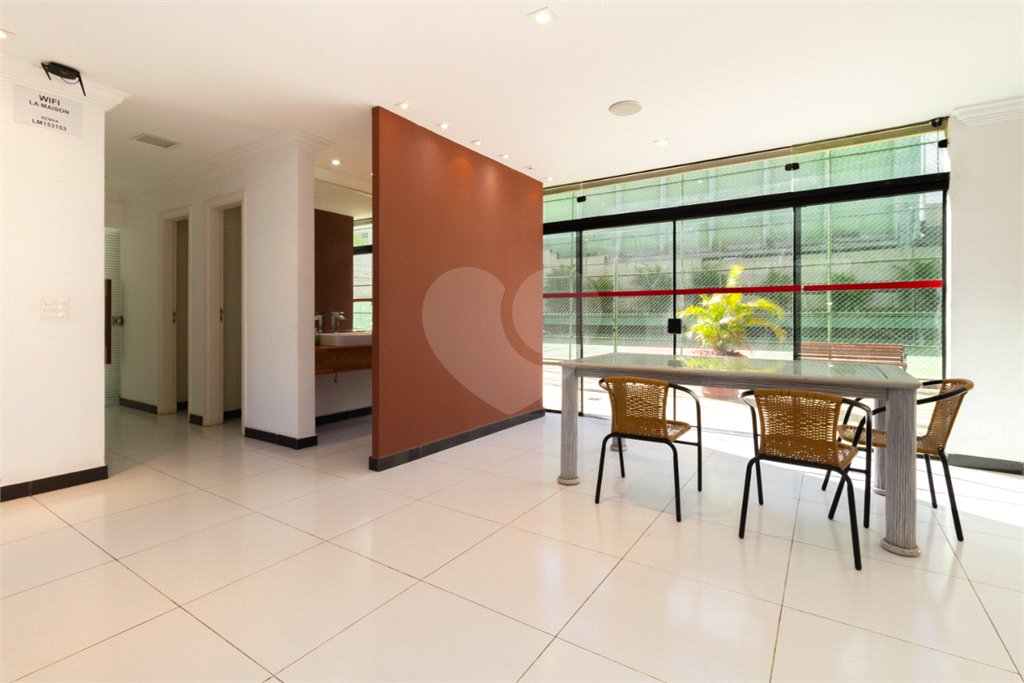 Apartamento á venda - Campo belo