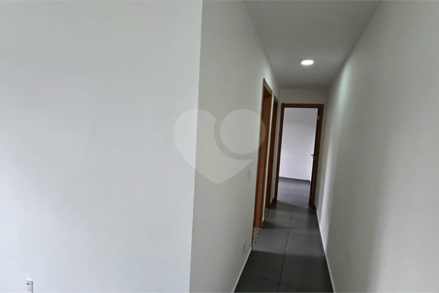 APARTAMENTO COM DOIS DORMITÓRIOS E UMA VAGA NA RAIMUNDO PEREIRA DE MAGALHÃES.