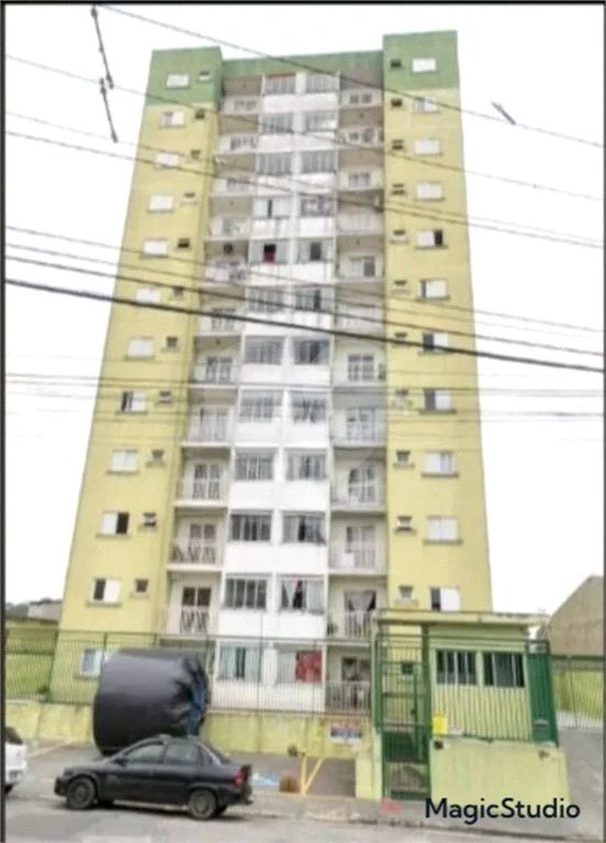Apartamento com 50m², 2 dormitórios, 2 vagas, disponível para venda e locação, no bairro Água Chata, em Guarulhos.