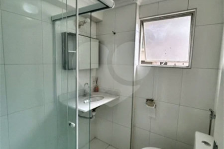 Apartamento Reformado com 1 dormitório, 1 vaga de garagem em Santa Cecília.