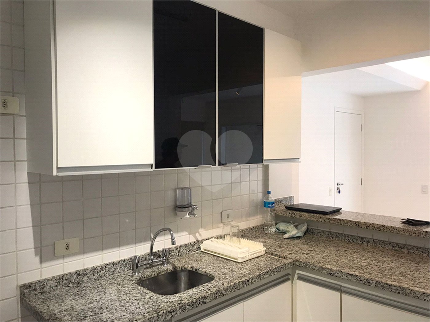 APARTAMENTO 2 QUARTOS (1 SUÍTE) À VENDA NO PARAÍSO