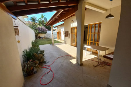 Casa Térrea no Condomínio Damha I,