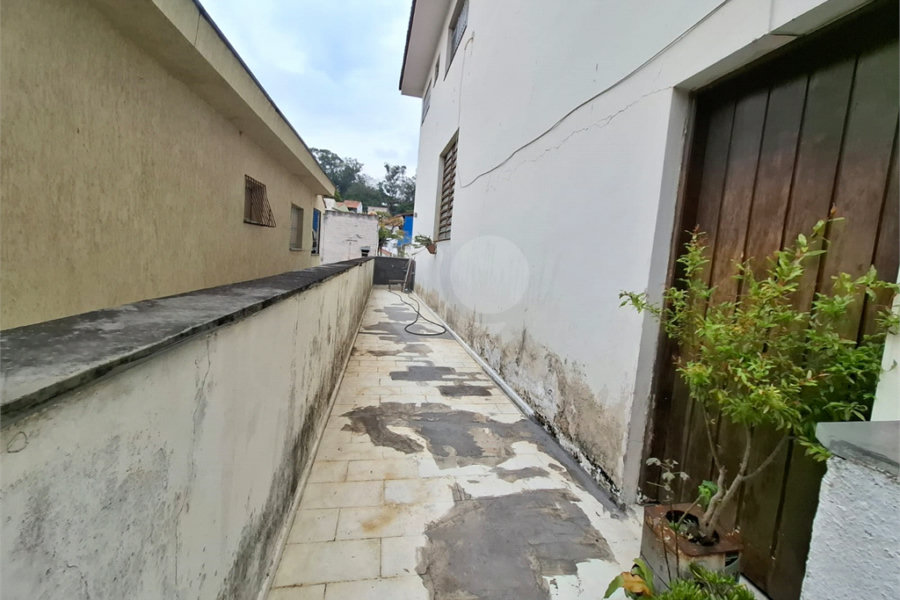 Sobrado venda ou locação HORTO com 254m2, 4 quartos, 2 sala, 2 cozinha, quintal e 3 vagas de garagem