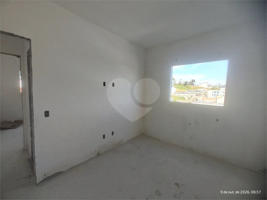 Apartamento 2 dormitórios com 1 vaga de garagem, excelente localização, programa MCMV, pagto parcelado