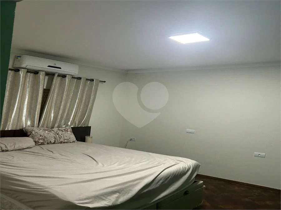 Casa Térrea 2 dormitórios 1 suíte.