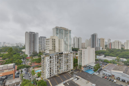 Apartamento à venda com 2 quartos, sendo 1 suíte, em Santo Amaro, São Paulo, SP