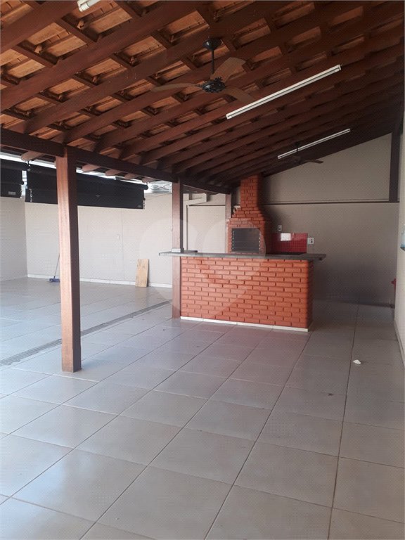 Excelente casa para venda no Parque Fher