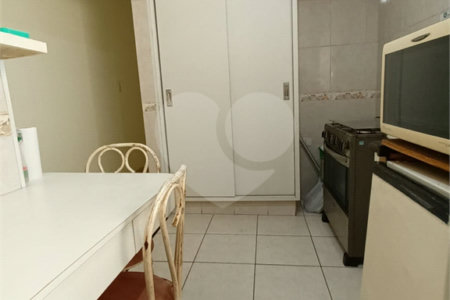 Casa térrea com duas edículas para venda - Saúde, SP.