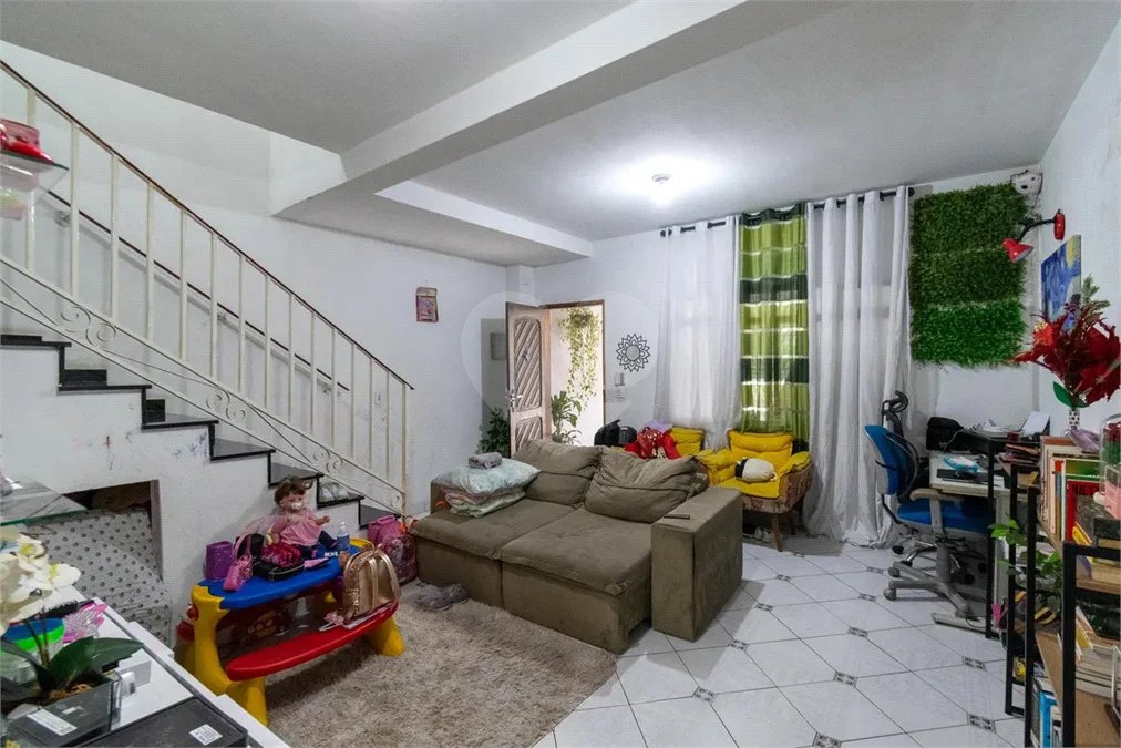 Casa à venda com 177m², 3 quartos e 2 vagas
