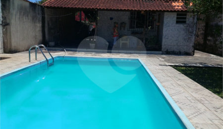 Casa à venda com 2 quartos, sendo 1 suíte,  em Vila Muriqui, Mangaratiba, RJ