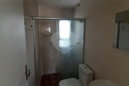 Apartamento de 1 quarto, no térreo, com garagem, para locação no Cambuci