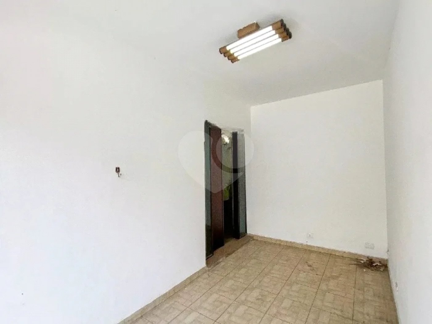 Sobrado com 400m² , 3 dormitórios , sendo 2 suítes , 3 vagas , à venda no centro de Santo André.