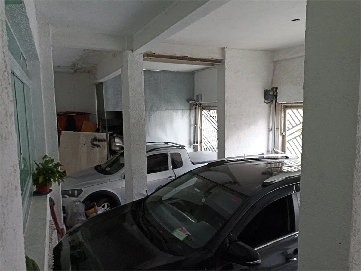 Sobrado à venda com 4 quartos em Vila Continental, São Paulo, SP