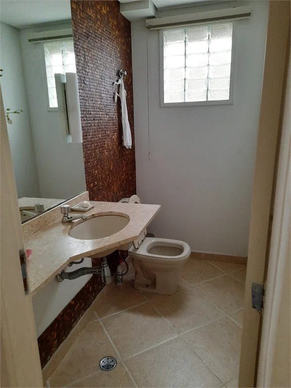 Sobrado à venda com 3 quartos, sendo 1 suíte, em Jardim Ester, São Paulo, SP