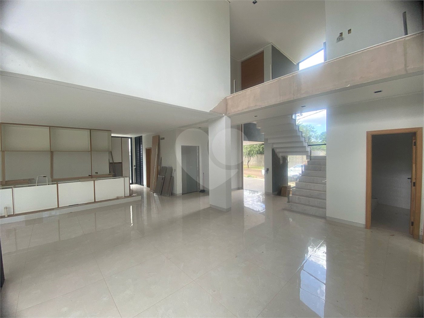 Casa à Venda no Condomínio Damha III