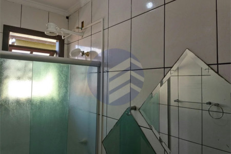 Casa à venda com 3 quartos, sendo 1 suíte, em Butantã, São Paulo - SP