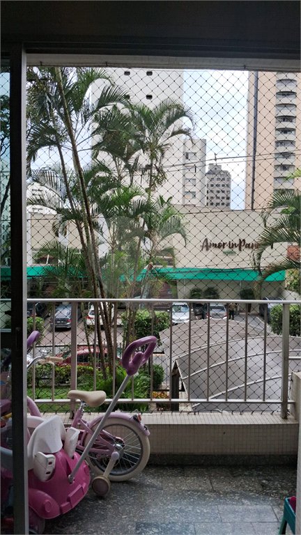 Apartamento a venda na Aclimação com 4 dormitórios e 2 vagas.