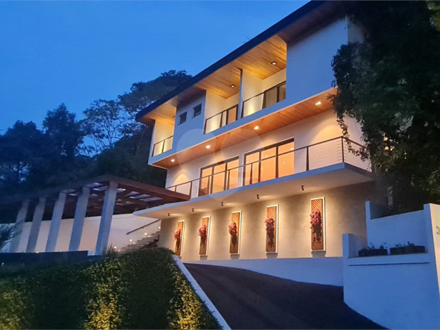 Casa à venda com 3 suítes no condomínio Alpes da Cantareira, Mairiporã - SP